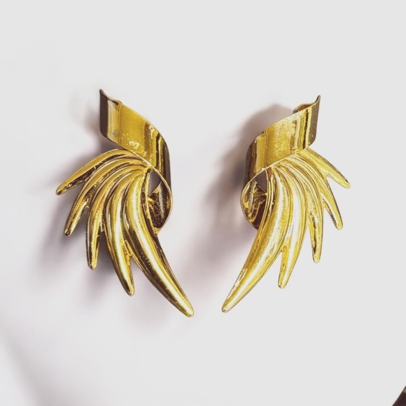 Vintage 80's 90's HUGE Gold Tone Earrings for Pierced Ears - Picture 1 of 4